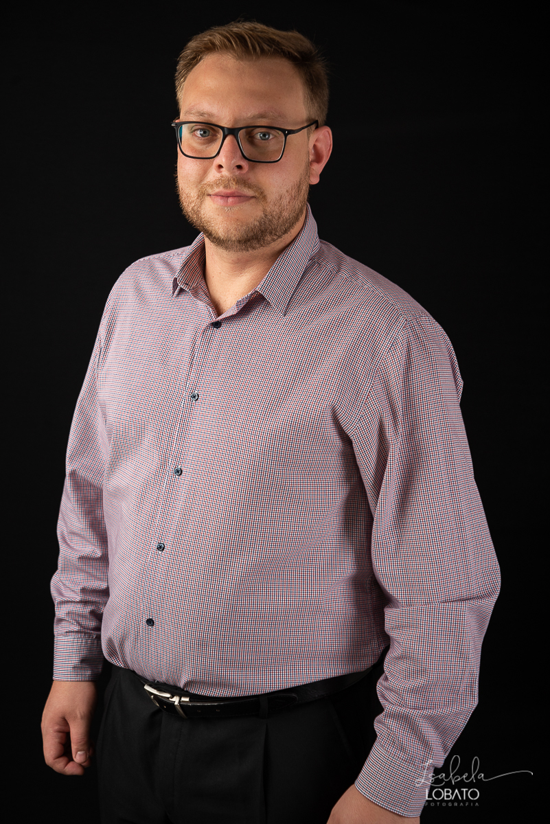 foto-publicitaria-fotobiografia-retratos-biografia-about-fotografiapublicitaria-mktdigital-midiassociais-marketing-marketingdigital-control-automation-isabela