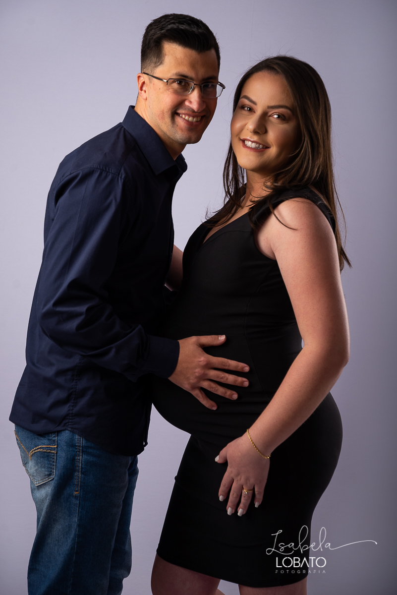 ensaio-gestante-em-estudio-book-de-gestante-ensaio-de-gravida-doce-espera-amor-de-mae-meu-mundo-azul-foto-de-gravida-roupa-de-gestante-estudio-fotografico-em-barbacena-isabela-lobato-fotografia-fotografa-especializada-em-newborn-isabela-lobato