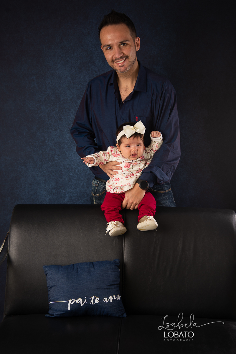 mini-sessao-fotografica-do-dia-dos-pais-2020-amor-de-pai-mundo-azul-tal-pai-tal-filho-roupa-pai-e-filho-pais&filho-foto-do-dia-dos-pais-2020-fotografa-em-barbacena-isabela-lobato-fotografia-ensaio-fotografico-do-dia-dos-pais-estudio-fotografico-barbacena
