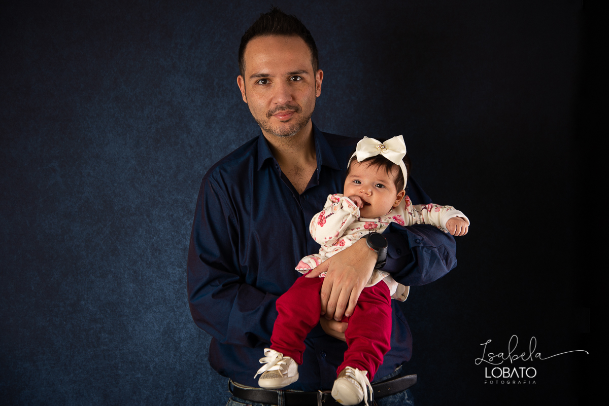 mini-sessao-fotografica-do-dia-dos-pais-2020-amor-de-pai-mundo-azul-tal-pai-tal-filho-roupa-pai-e-filho-pais&filho-foto-do-dia-dos-pais-2020-fotografa-em-barbacena-isabela-lobato-fotografia-ensaio-fotografico-do-dia-dos-pais-estudio-fotografico-barbacena