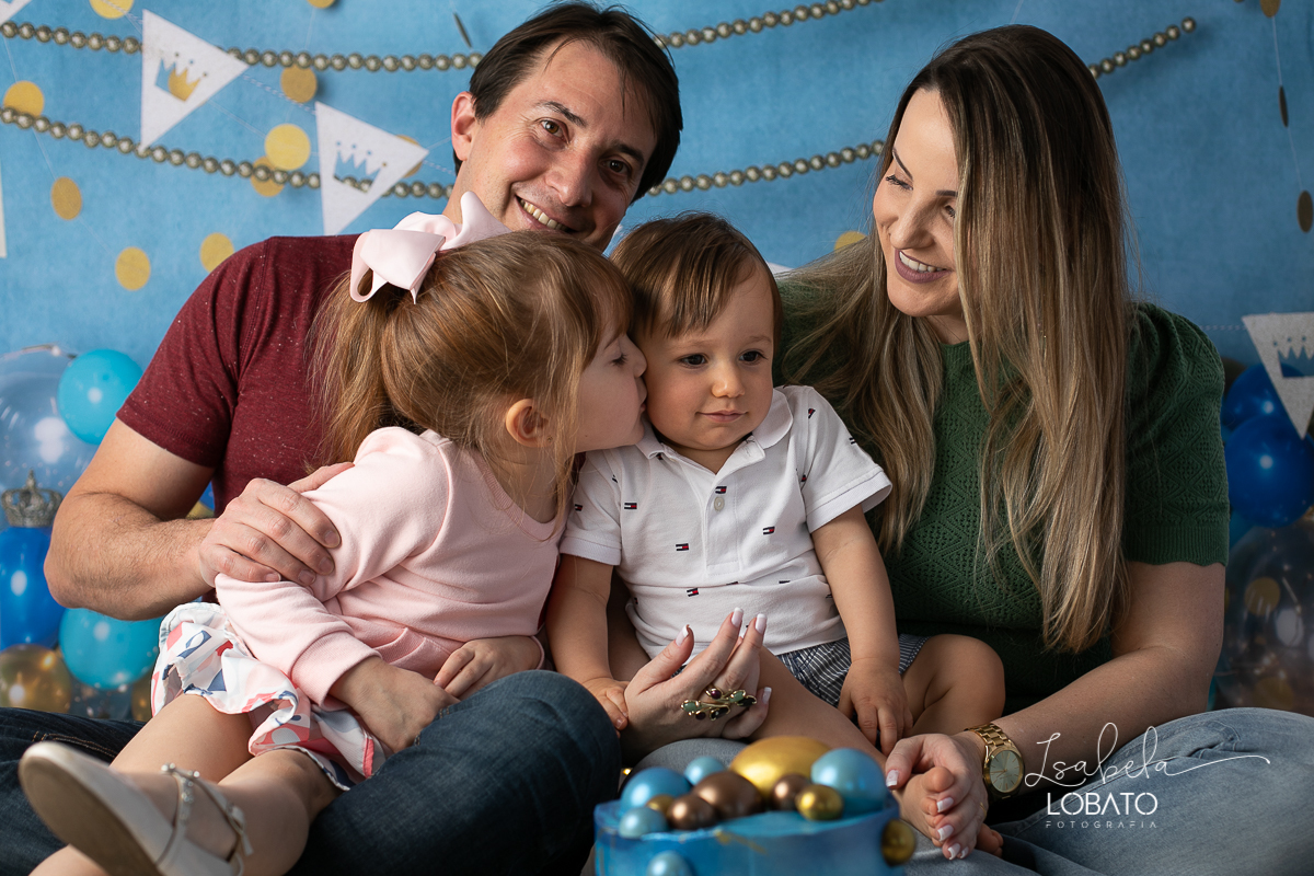 esmagando-o-bolo-smash-the-cake-
child-photography-a-hora-do-bolo-ensaio-fotografico-aniversário-de-um-ano-fotografa-infantil-em-minas-gerais-melhor-fotografa-de-barbacena-isabela-lobato-estudio-fotografico-barbacena-minas-gerais-fotografa-de-crianca