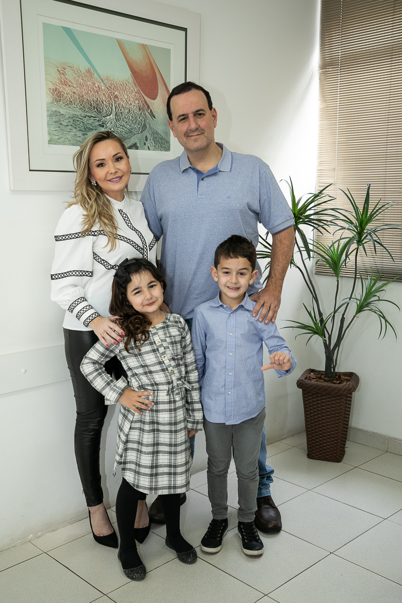 foto-biografia-foto-publicidade-fotografia-autoral-mkt-midias-digitais-marketing-digital-medica-oftalmologista-em-barbacena-medico-oculista-glaucoma-oftalmo-exame-de-vista-melhor-medica-de-barbacena-dra-franciele-vegini-fotografa-isabela-lobato-fotografia