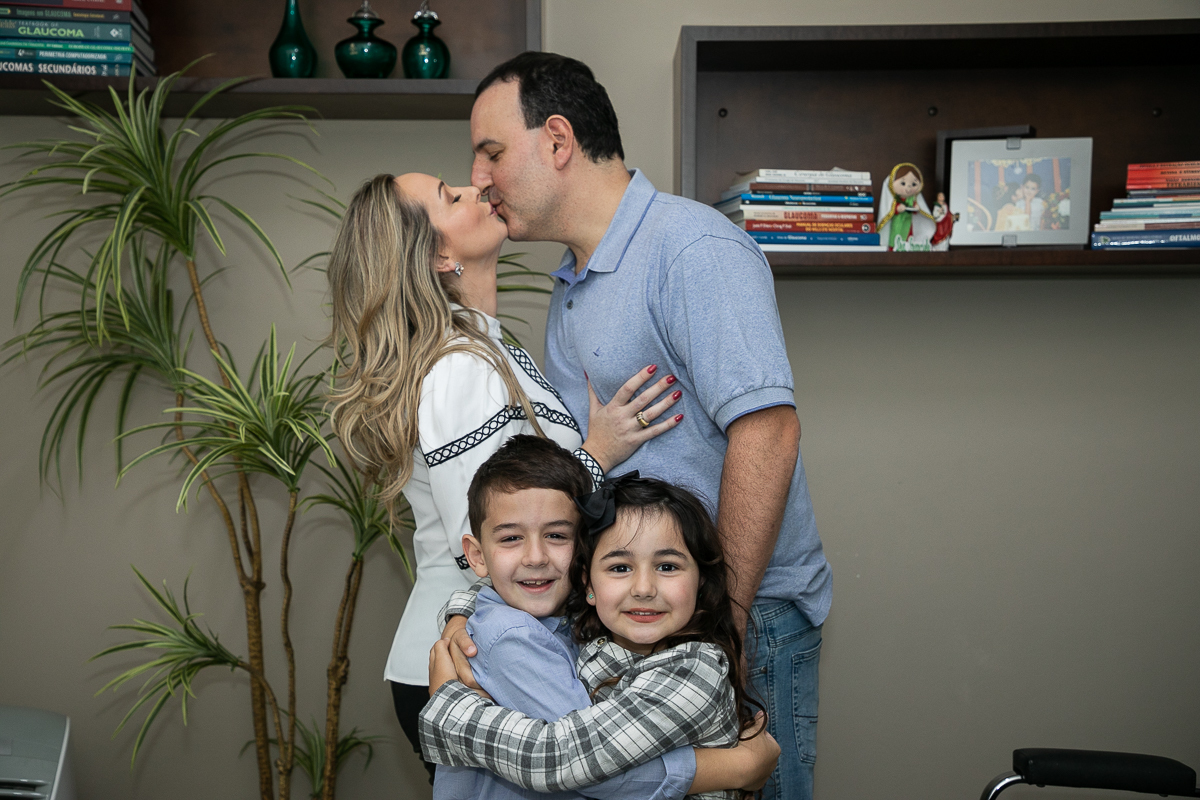 foto-biografia-foto-publicidade-fotografia-autoral-mkt-midias-digitais-marketing-digital-medica-oftalmologista-em-barbacena-medico-oculista-glaucoma-oftalmo-exame-de-vista-melhor-medica-de-barbacena-dra-franciele-vegini-fotografa-isabela-lobato-fotografia