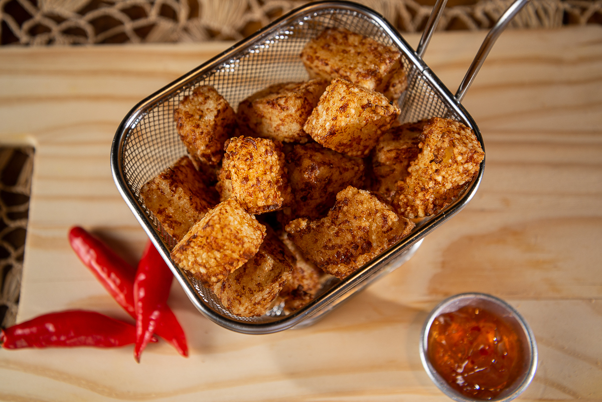 lanchonete-movel-melhor-hamburguer-artesanal-barbacena-dadinho-de-tapioca-fotografia-de-hamburguer-artesanal-fotografa-de-alimentos-mkt-marketing-de-alimentos-marketing-digital-foto-hamburguer-foto-de-comida-isabela-lobato