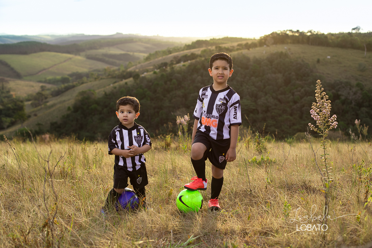 torcida-mirim-do-galo-clube-atletico-mineiro-atleticano-camisa-do-galo-infantil-uniforme-retro-do-galo-tabela-brasileirao-2020-clube-atletico-mineiro-campeonato-brasileiro-torcedor-atleticano-galoucura-galo-na-veia-campeao-do-brasileirao-2020-galo-nike