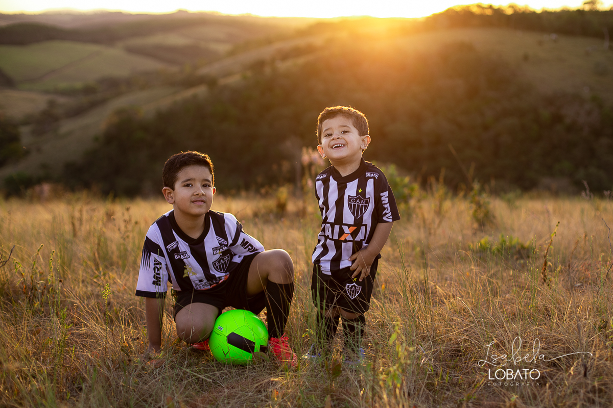 torcida-mirim-do-galo-clube-atletico-mineiro-atleticano-camisa-do-galo-infantil-uniforme-retro-do-galo-tabela-brasileirao-2020-clube-atletico-mineiro-campeonato-brasileiro-torcedor-atleticano-galoucura-galo-na-veia-chuteira-infantil-nike-chuteira-futsal