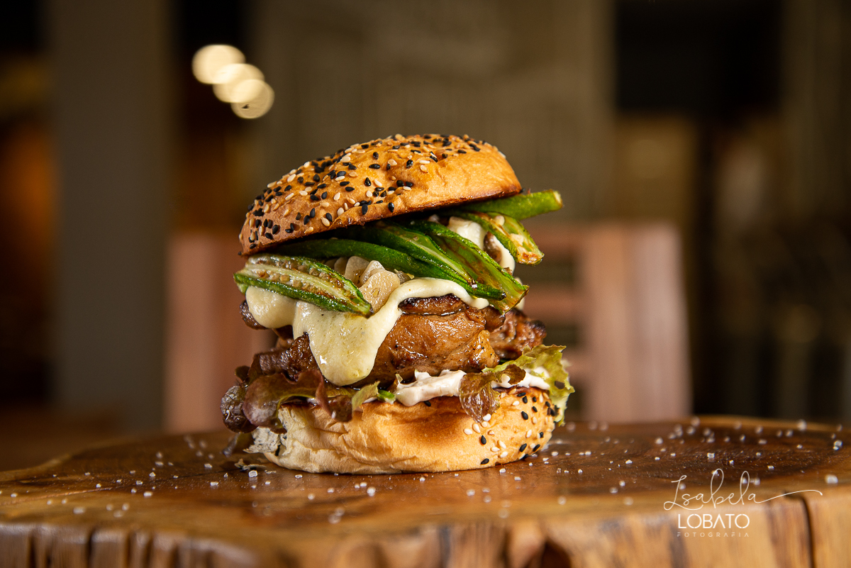 restaurante-sjdr-espaco-libertastes-cerveja-artesanal-libertastes-queijo-artesanal-chopp-saladas-sanduiche-croassant-hamburger-artesanal-risoto-chouriço-salada-pizza-mineira-costela-canjiquinha-foto-de-alimentos-fotografa-de-gastronomia-isabela-lobato