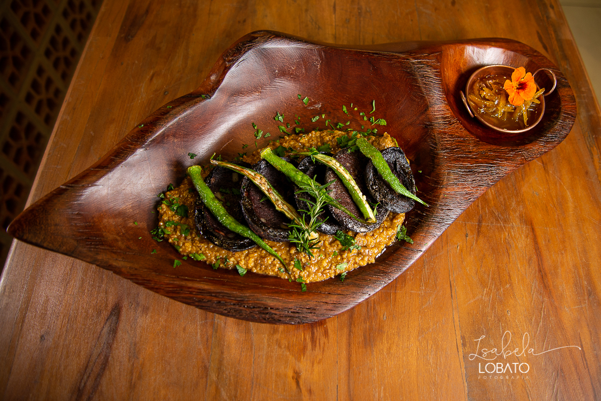 restaurante-sjdr-espaco-libertastes-cerveja-artesanal-libertastes-queijo-artesanal-chopp-saladas-sanduiche-croassant-hamburger-artesanal-risoto-chouriço-salada-pizza-mineira-costela-canjiquinha-foto-de-alimentos-fotografa-de-gastronomia-isabela-lobato