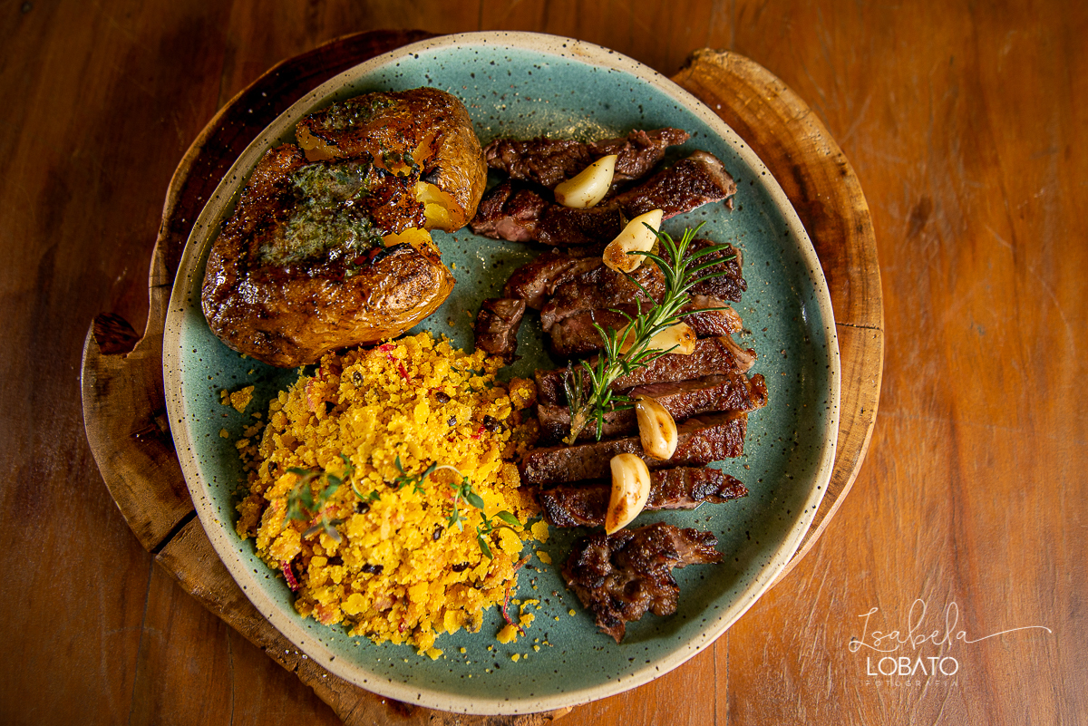 restaurante-sjdr-espaco-libertastes-cerveja-artesanal-libertastes-queijo-artesanal-chopp-saladas-sanduiche-croassant-hamburger-artesanal-risoto-chouriço-salada-pizza-mineira-costela-canjiquinha-foto-de-alimentos-fotografa-de-gastronomia-isabela-lobato