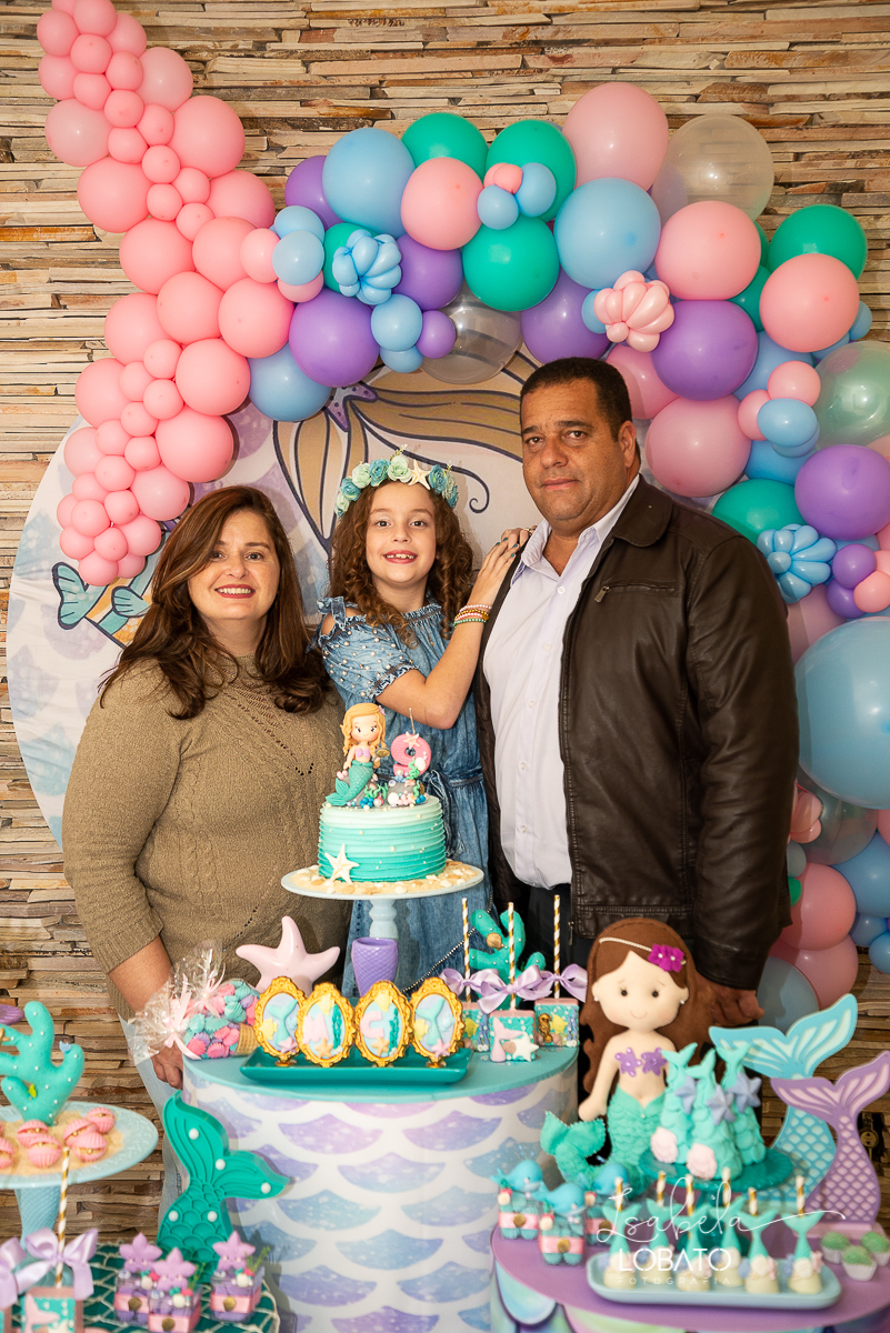 fique-em-casa-comemore-em-casa-festa-em-casa-festa-sereia-decoracao-sereia-fundo-do-mar-estrela-do-mar-festa-infantil-menina-fotografa-de-crianca-em-barbacena-isabela-lobato-fotografa-melhor-fotografa-de-barbacena-estudio-fotografico-em-barbacena-isabela