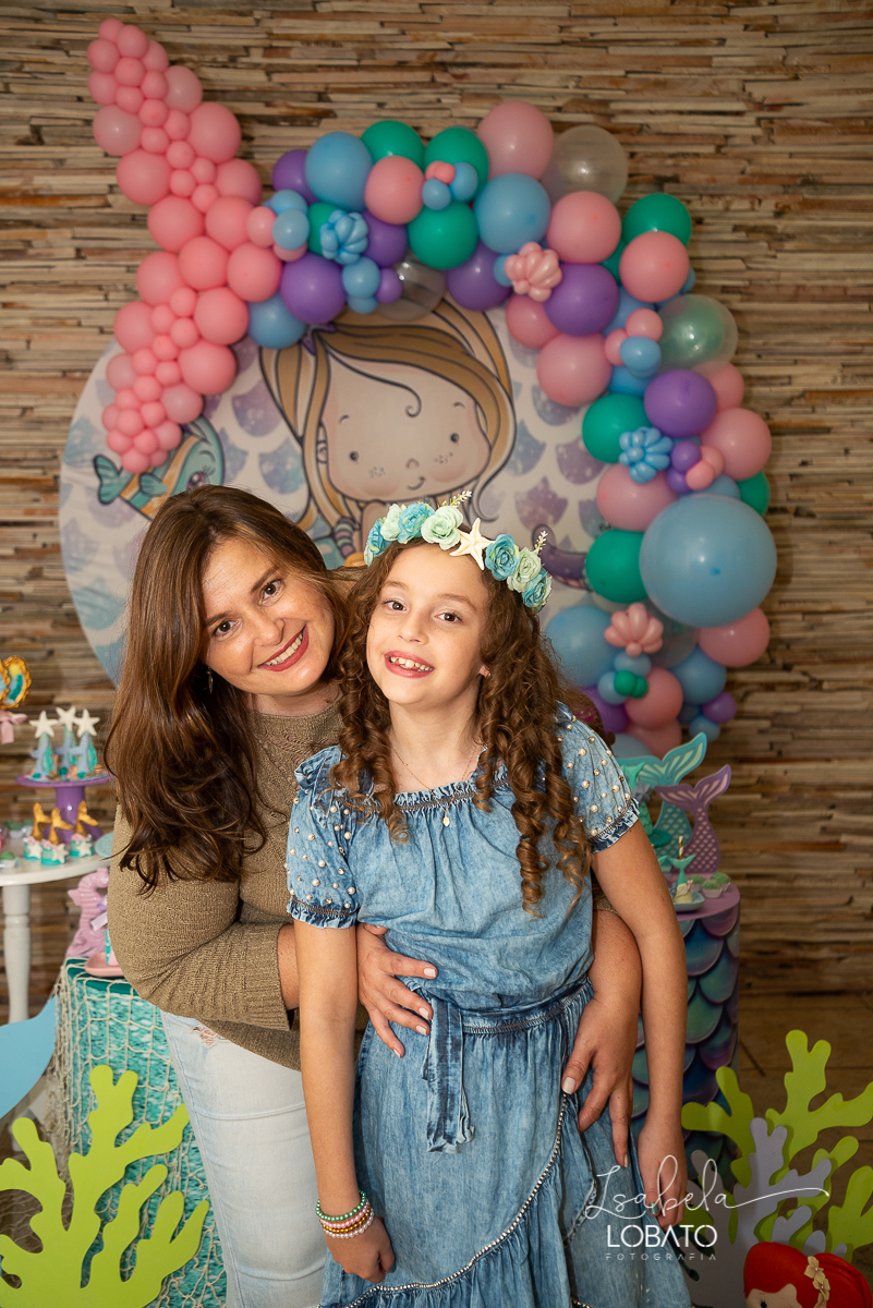 fique-em-casa-comemore-em-casa-festa-em-casa-festa-sereia-decoracao-sereia-fundo-do-mar-estrela-do-mar-festa-infantil-menina-fotografa-de-crianca-em-barbacena-isabela-lobato-fotografa-melhor-fotografa-de-barbacena-estudio-fotografico-em-barbacena-isabela