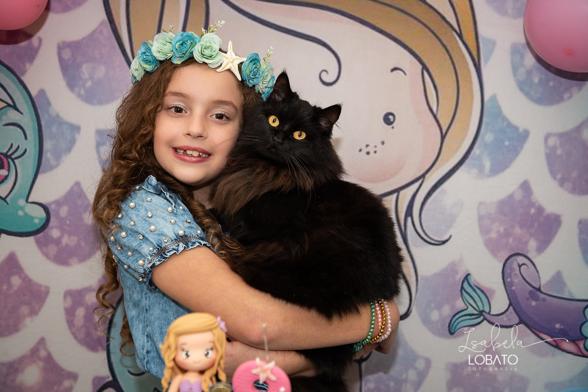 fique-em-casa-comemore-em-casa-festa-em-casa-festa-sereia-decoracao-sereia-fundo-do-mar-estrela-do-mar-festa-infantil-menina-fotografa-de-crianca-em-barbacena-isabela-lobato-fotografa-melhor-fotografa-de-barbacena-estudio-fotografico-em-barbacena-isabela