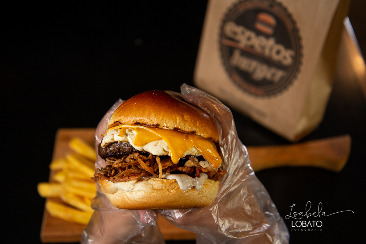 hamburguer-artesanal-burger-suculento-burger-artesanal-hamburger-fotos-de-hamburguer-fotografa-de-hamburguer-fotografa-de-alimentos-melhor-fotografa-de-gastronomia-de-minas-gerais-fotografia-de-comida-isabela-lobato-fotografia-gourmet-food-photography