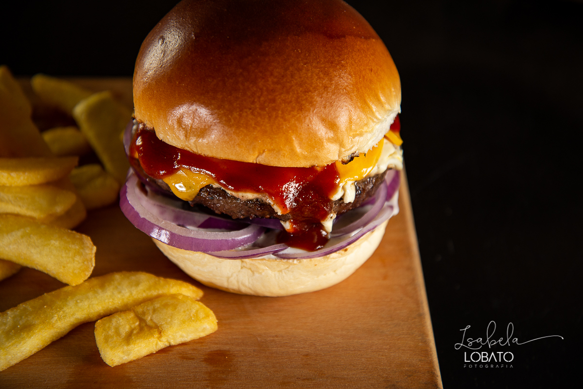 hamburguer-artesanal-burger-suculento-burger-artesanal-hamburger-fotos-de-hamburguer-fotografa-de-hamburguer-fotografa-de-alimentos-melhor-fotografa-de-gastronomia-de-minas-gerais-fotografia-de-comida-isabela-lobato-fotografia-gourmet-food-photography
