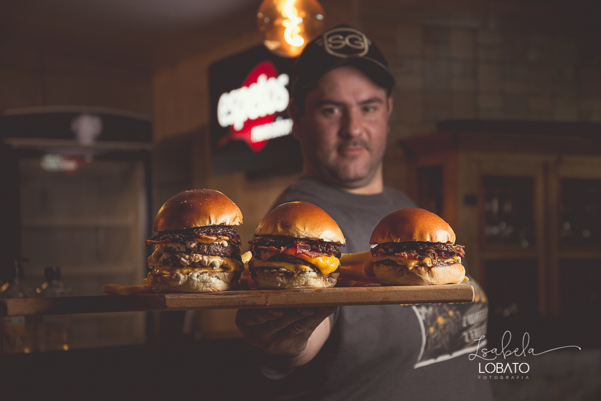 hamburguer-artesanal-burger-suculento-burger-artesanal-hamburger-fotos-de-hamburguer-fotografa-de-hamburguer-fotografa-de-alimentos-melhor-fotografa-de-gastronomia-de-minas-gerais-fotografia-de-comida-isabela-lobato-fotografia-gourmet-food-photography