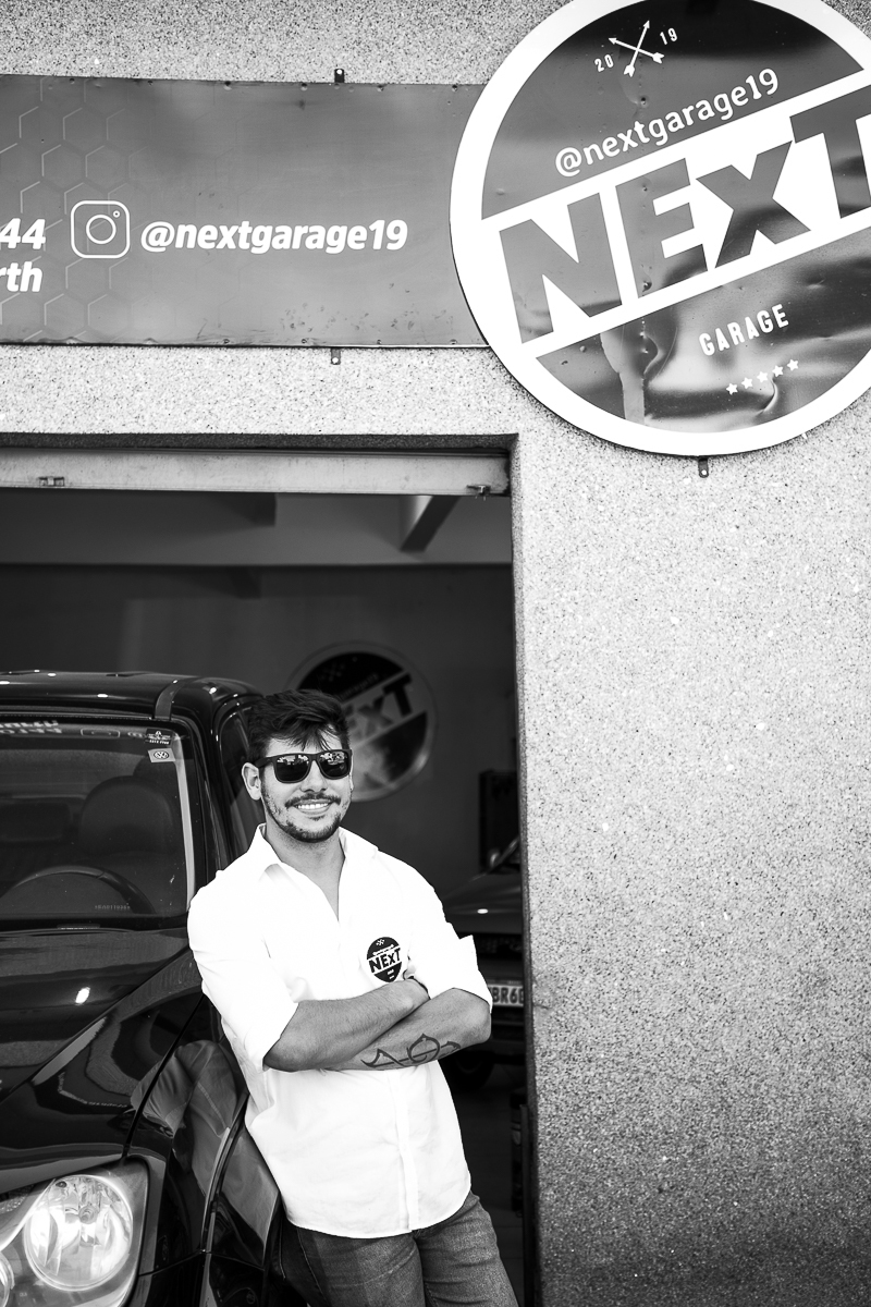 next-garage-venda-de-veiculos-usados-e-seminovos-em-barbacena-loja-de-carros-em-barbacena-empreendedor-publicidade-redes-sociais-mkt-digital-foto-publicidade-midias-sociais-fotografa-de-publicidade-em-barbacena-isabela-lobato-fotografia-fusca-azul-carros