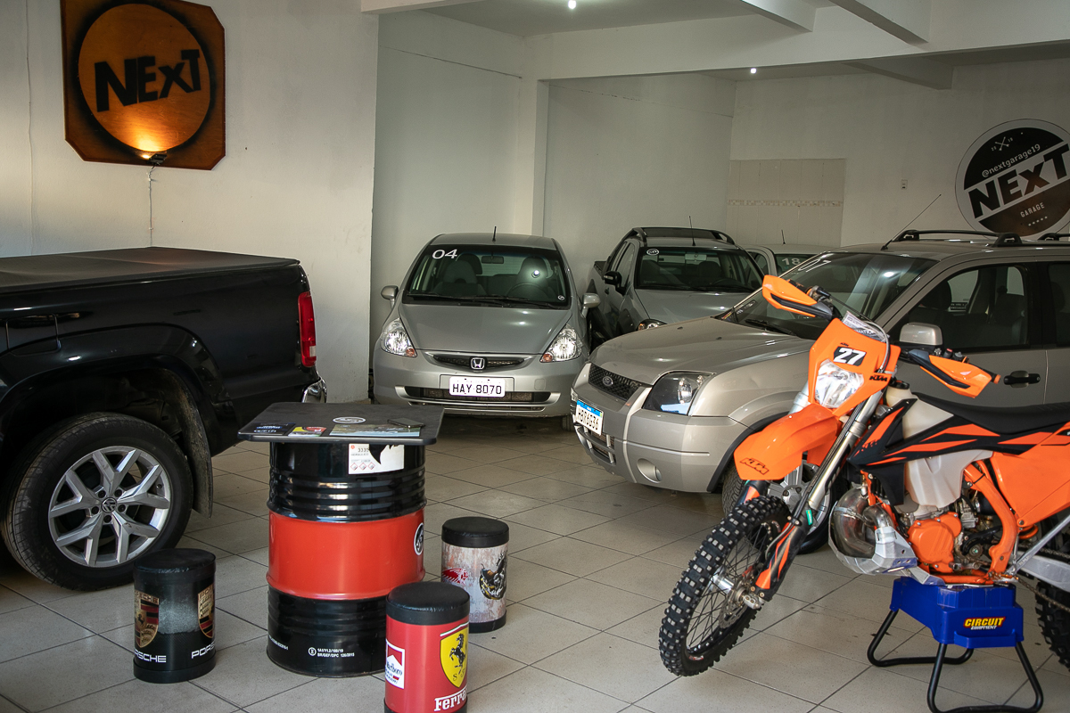 next-garage-venda-de-veiculos-usados-e-seminovos-em-barbacena-loja-de-carros-em-barbacena-empreendedor-publicidade-redes-sociais-mkt-digital-foto-publicidade-midias-sociais-fotografa-de-publicidade-em-barbacena-isabela-lobato-fotografia-fusca-azul-carros