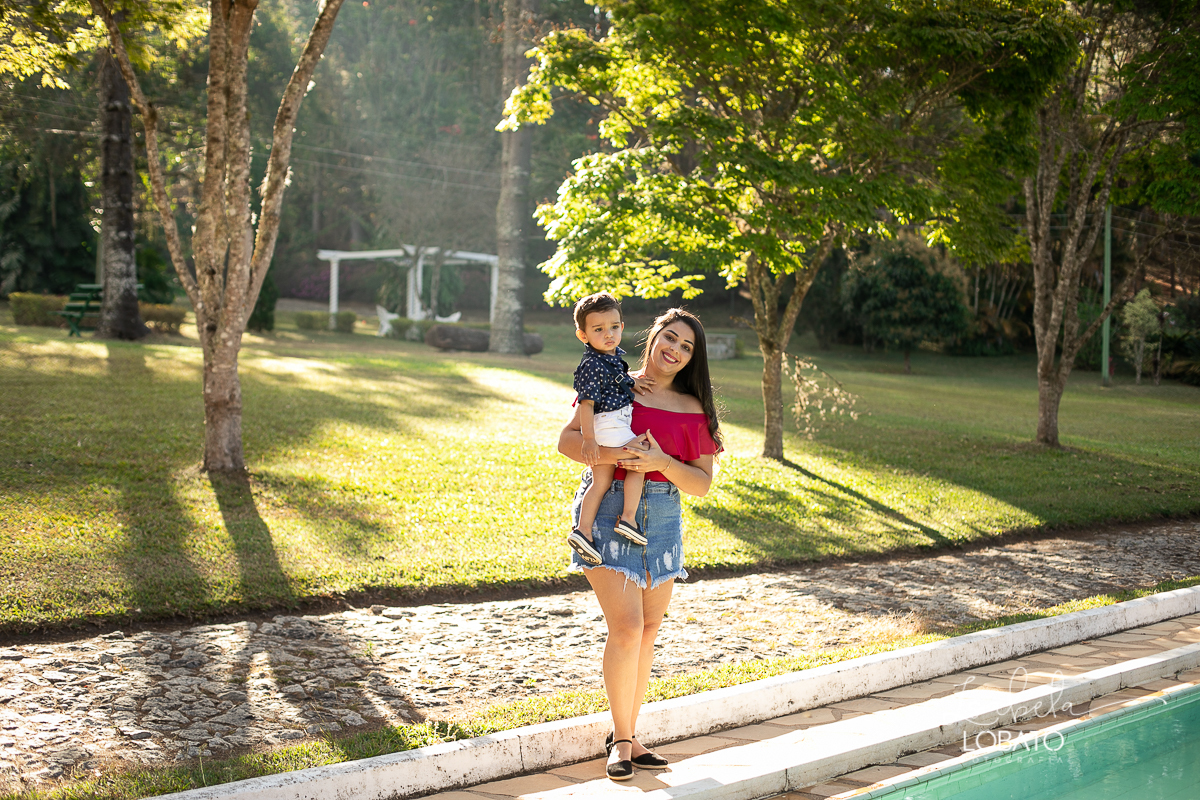ensaio-familia-fotografia-de-familia-family-photo-ensaio-externo-em-barbacena-hotel-melhores-hoteis-de-barbacena-park-hotel-mantiqueira-fotografa-de-gestante-em-barbacena-isabela-lobato-fotografia-foto-natureza-parquinho-brincadeira-de-crianca-fotografa