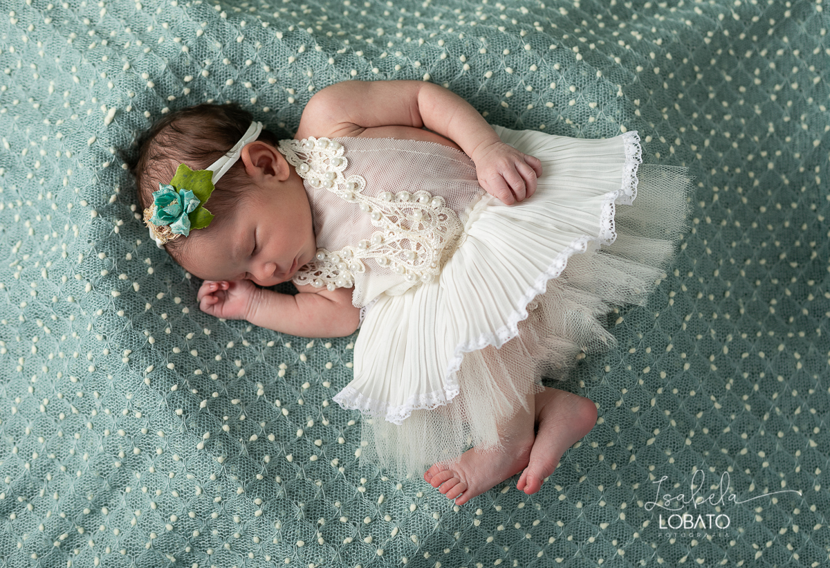 ensaio-newborn-ensaio-recem-nascido-photography-baby-fotografa-de-recem-nascido-melhor-fotografa-de-barbacena-isabela-lobato-fotografia-bebe-lindo-roupa-de-bebe-props-do-ben-loefotick-estudio-fotografico-em-barbacena-fotografa-de-crianca-isabela-lobato