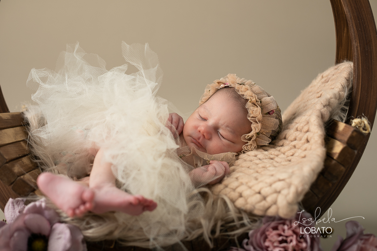 ensaio-newborn-ensaio-recem-nascido-photography-baby-fotografa-de-recem-nascido-melhor-fotografa-de-barbacena-isabela-lobato-fotografia-bebe-lindo-roupa-de-bebe-props-do-ben-loefotick-estudio-fotografico-em-barbacena-fotografa-de-crianca-isabela-lobato
