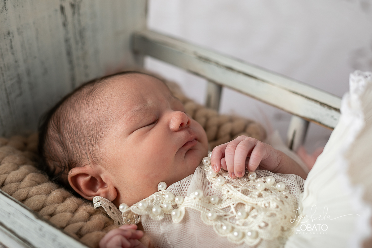 ensaio-newborn-ensaio-recem-nascido-photography-baby-fotografa-de-recem-nascido-melhor-fotografa-de-barbacena-isabela-lobato-fotografia-bebe-lindo-roupa-de-bebe-props-do-ben-loefotick-estudio-fotografico-em-barbacena-fotografa-de-crianca-isabela-lobato