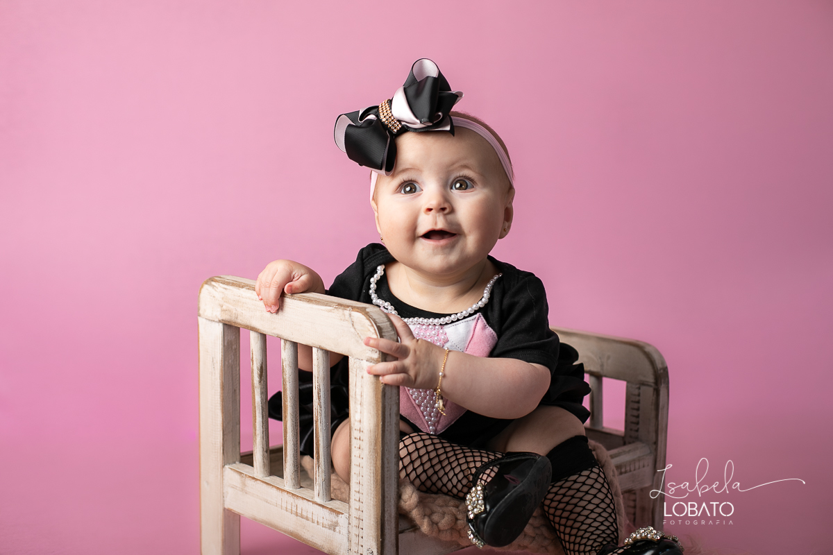 fases-do-bebe-acompanhamento-fotografico-mensal-fotografia-de-bebe-ensaio-de-bebe-6-meses-estudio-fotografico-especializado-em-bebes-isabela-lobato-fotografia-barbacena-melhor-fotografa-de-crianca-poderosa-chefinho-ensaio-bebe-de-seis-meses
