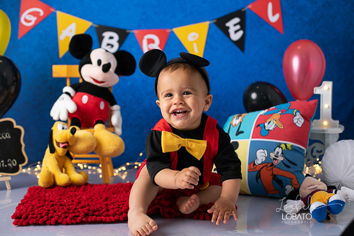 mickey-mouse-festa-de-aniversario-mickey-mouse-fantasia-mickey-mouse-ensaio-fotografico-mickey-mouse-estudio-fotografico-infantil-barbacena-fotografa-de-crianca-isabela-lobato-fotografia-melhor-fotografa-de-barbacena-dia-das-criancas-2020-luz-de-estudio