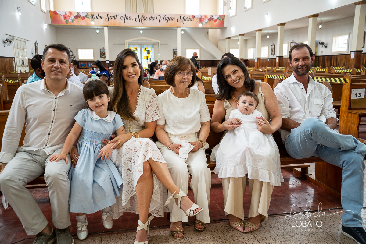 fotografia-de-batizado-em-carandai-mg-fotografo-em-carandai-festas-de-batizado-decoracao-amais-festa-carandai-fotografia-de-crianca-carndai-estudio-fotografico-carandai-isabela-lobato-fotografia-sacramento-do-batismo-decoracao-batizado-veronica