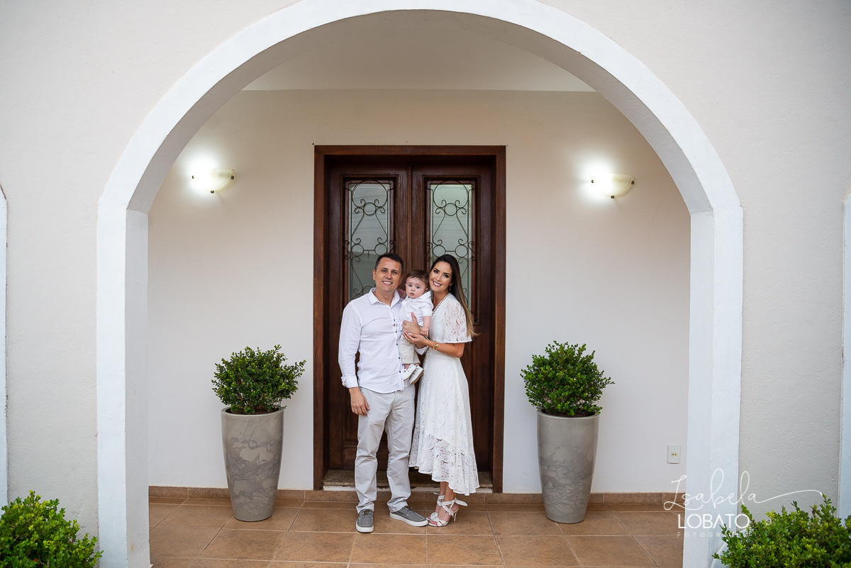 fotografia-de-batizado-em-carandai-mg-fotografo-em-carandai-festas-de-batizado-decoracao-amais-festa-carandai-fotografia-de-crianca-carndai-estudio-fotografico-carandai-isabela-lobato-fotografia-sacramento-do-batismo-decoracao-batizado-veronica