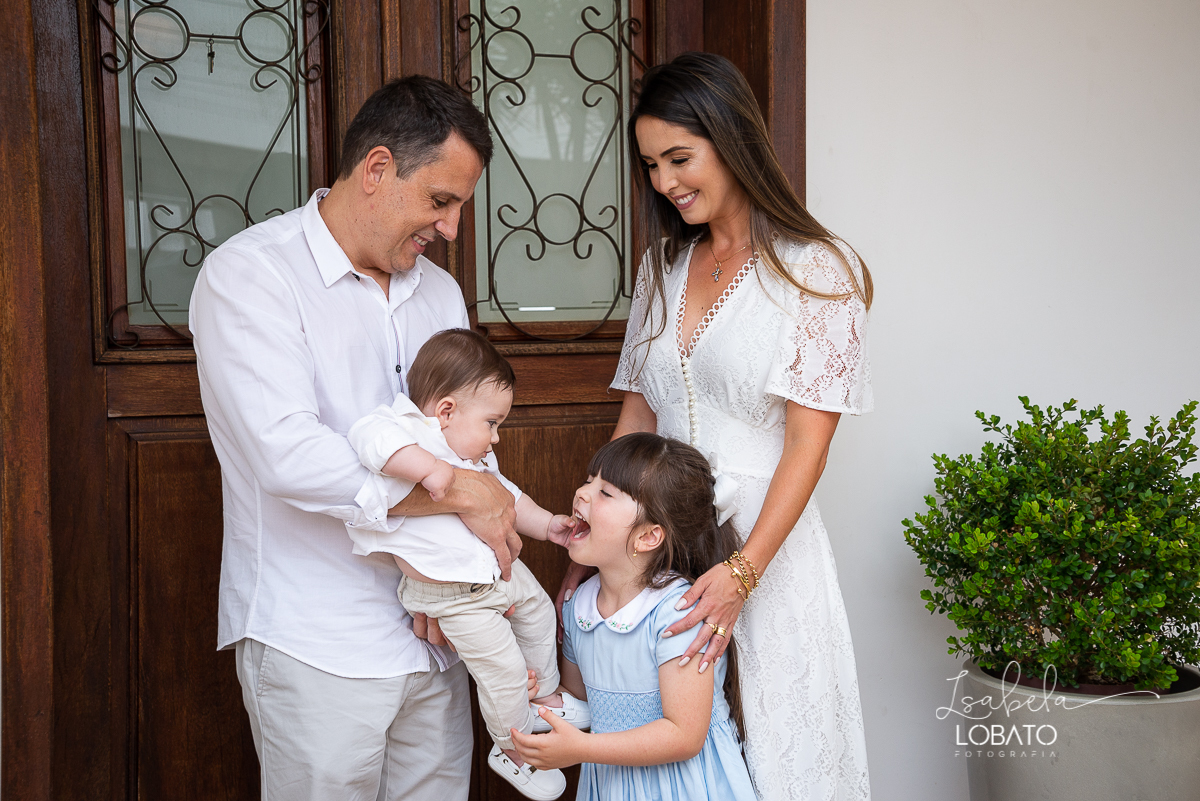 fotografia-de-batizado-em-carandai-mg-fotografo-em-carandai-festas-de-batizado-decoracao-amais-festa-carandai-fotografia-de-crianca-carndai-estudio-fotografico-carandai-isabela-lobato-fotografia-sacramento-do-batismo-decoracao-batizado-veronica