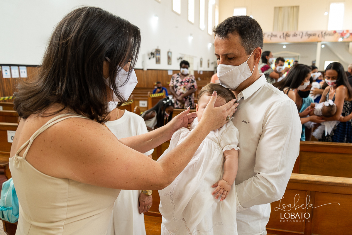 fotografia-de-batizado-em-carandai-mg-fotografo-em-carandai-festas-de-batizado-decoracao-amais-festa-carandai-fotografia-de-crianca-carndai-estudio-fotografico-carandai-isabela-lobato-fotografia-sacramento-do-batismo-decoracao-batizado-veronica