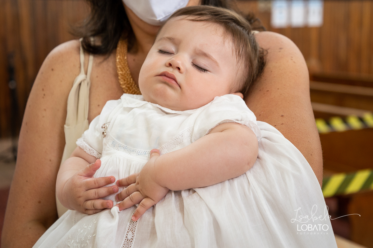 fotografia-de-batizado-em-carandai-mg-fotografo-em-carandai-festas-de-batizado-decoracao-amais-festa-carandai-fotografia-de-crianca-carndai-estudio-fotografico-carandai-isabela-lobato-fotografia-sacramento-do-batismo-decoracao-batizado-veronica