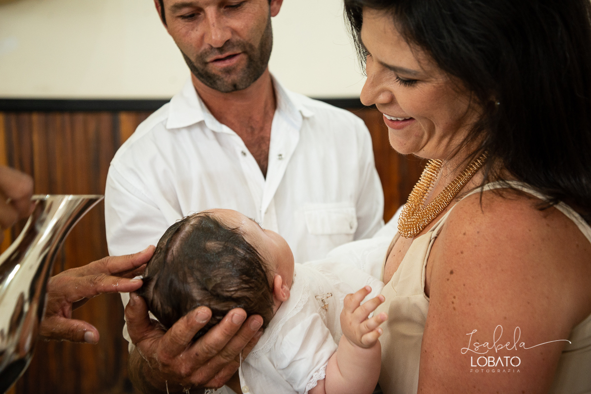 fotografia-de-batizado-em-carandai-mg-fotografo-em-carandai-festas-de-batizado-decoracao-amais-festa-carandai-fotografia-de-crianca-carndai-estudio-fotografico-carandai-isabela-lobato-fotografia-sacramento-do-batismo-decoracao-batizado-veronica