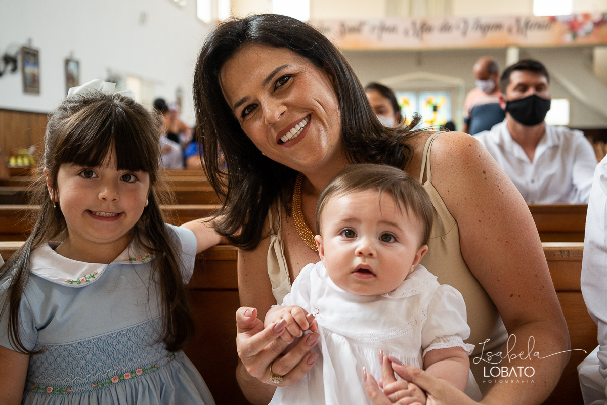 fotografia-de-batizado-em-carandai-mg-fotografo-em-carandai-festas-de-batizado-decoracao-amais-festa-carandai-fotografia-de-crianca-carndai-estudio-fotografico-carandai-isabela-lobato-fotografia-sacramento-do-batismo-decoracao-batizado-veronica