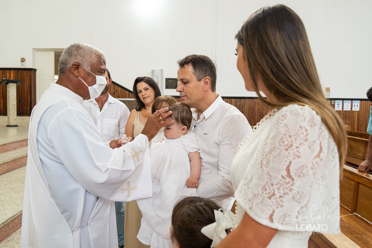 fotografia-de-batizado-em-carandai-mg-fotografo-em-carandai-festas-de-batizado-decoracao-amais-festa-carandai-fotografia-de-crianca-carndai-estudio-fotografico-carandai-isabela-lobato-fotografia-sacramento-do-batismo-decoracao-batizado-veronica