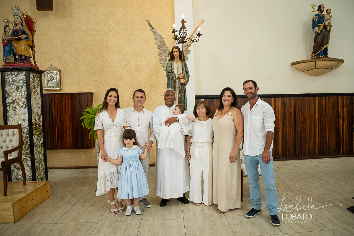 fotografia-de-batizado-em-carandai-mg-fotografo-em-carandai-festas-de-batizado-decoracao-amais-festa-carandai-fotografia-de-crianca-carndai-estudio-fotografico-carandai-isabela-lobato-fotografia-sacramento-do-batismo-decoracao-batizado-veronica