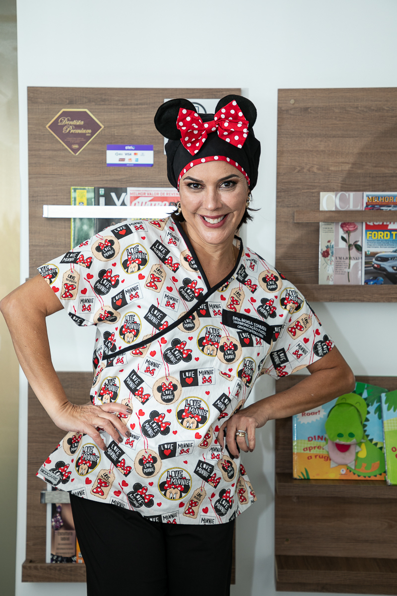 em-tonussi-odontologia-foto-biografia-biografia-fotografia-publicitaria-mktdigital-midiassociais-marketing-marketing-digital-dentista-clinica-odontológica-harmonizacao-facil-cirurgia-dentista-implantodontia-odontopediatria-moisa-tonussi-isabela-lobato