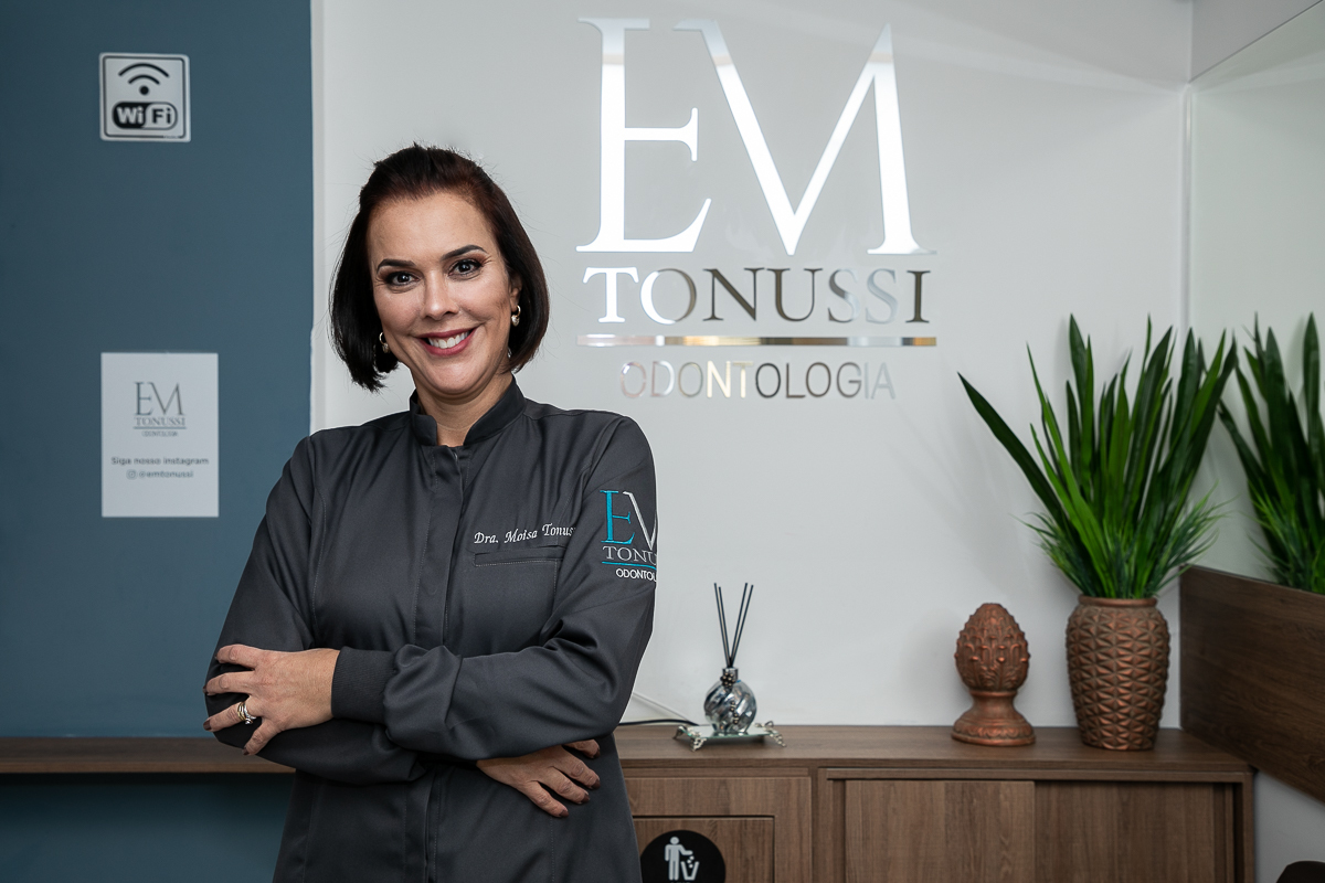 foto-publicitaria-foto-biografia-biografia-fotografia-publicitaria-mktdigital-midiassociais-marketing-marketing-digital-dentista-clinica-odontológica-harmonizacao-facil-cirurgia-dentista-implantodontia-odontopediatria-em-tonussi-odontologia-isabela-lobato