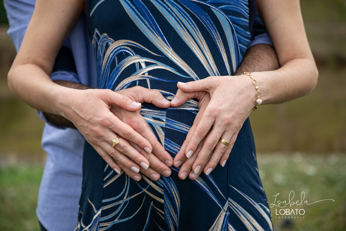 ensaio-gestante-externo-fotografia-de-gravida-fotos-de-gestante-book-de-gestante-ensaio-familia-fotografa-em-barbacena-melhor-fotografa-isabela-lobato-fotografia-ensaio-gestante-lyfiestile- amor-de-mae-roupa-de-gestante-isabela-lobato-fotografia-estudio