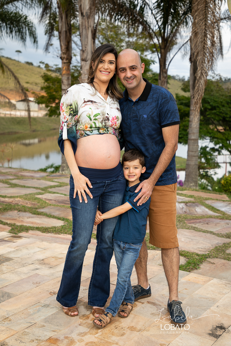 ensaio-gestante-externo-fotografia-de-gravida-fotos-de-gestante-book-de-gestante-ensaio-familia-fotografa-em-barbacena-melhor-fotografa-isabela-lobato-fotografia-ensaio-gestante-lyfiestile- amor-de-mae-roupa-de-gestante-isabela-lobato-fotografia-estudio