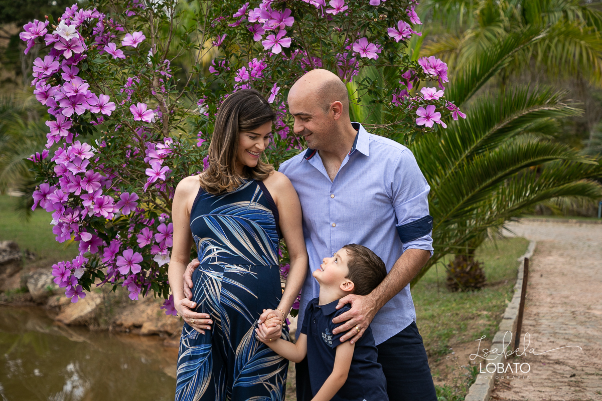 ensaio-gestante-externo-fotografia-de-gravida-fotos-de-gestante-book-de-gestante-ensaio-familia-fotografa-em-barbacena-melhor-fotografa-isabela-lobato-fotografia-ensaio-gestante-lyfiestile- amor-de-mae-roupa-de-gestante-isabela-lobato-fotografia-estudio