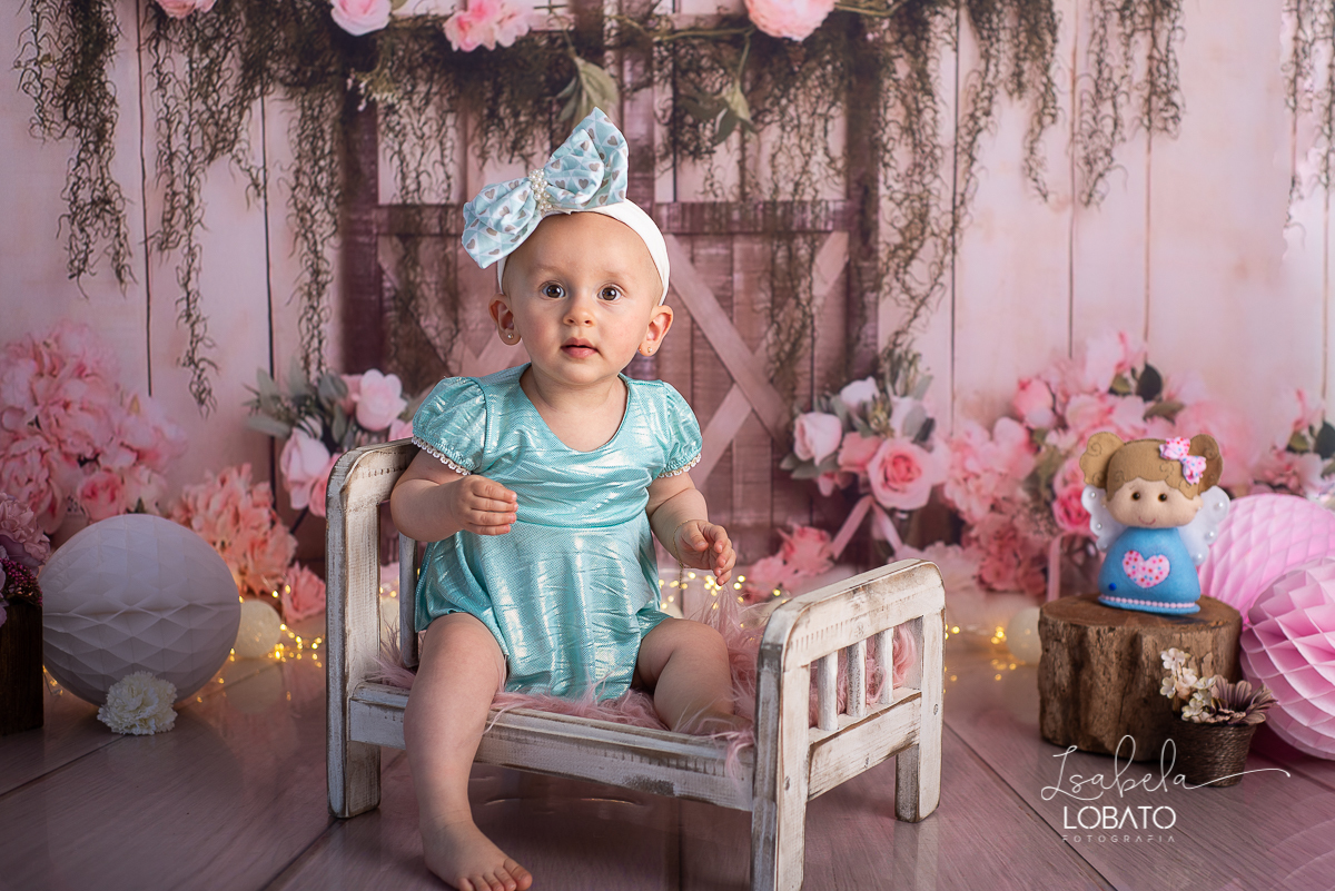 como-e-bom-ser-crianca-brincadeira-de-crianca-dia-das-criancas-2020-ensaio-fotografico -de-dia-das-criancas-fotografia-de-crianca-cabana-infantil-cabana-para-ensaio-fotografico-pintura-tie-dye-estudio-fotografico-em-barbacena-isabela-lobato-fotografia