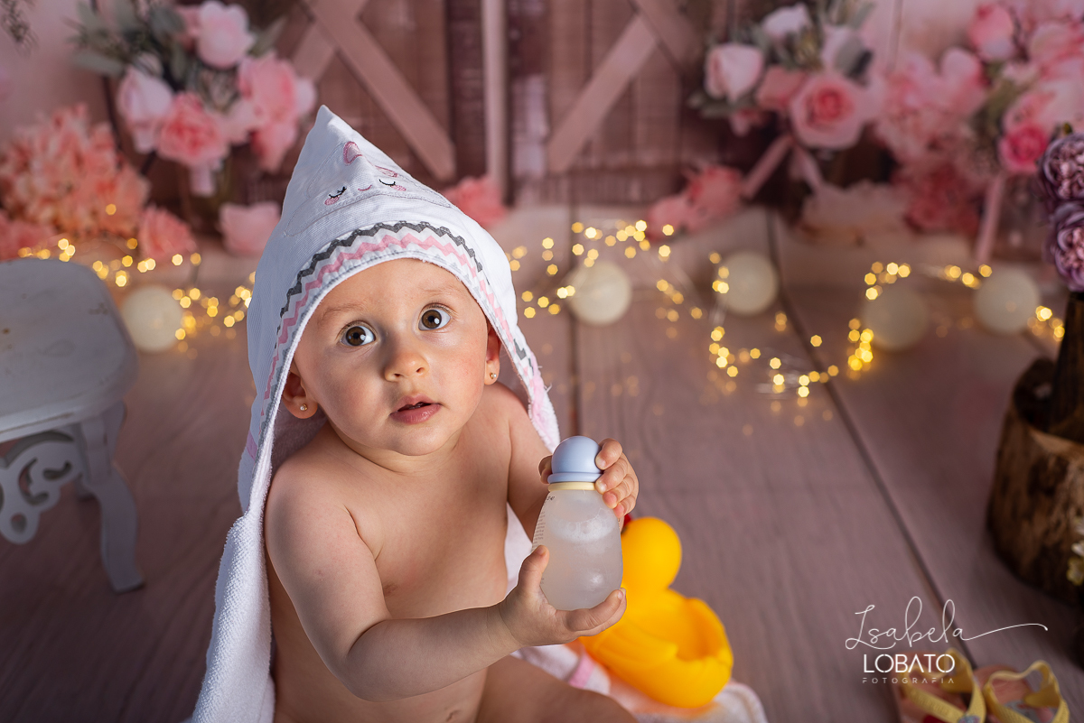 como-e-bom-ser-crianca-brincadeira-de-crianca-dia-das-criancas-2020-ensaio-fotografico -de-dia-das-criancas-fotografia-de-crianca-cabana-infantil-cabana-para-ensaio-fotografico-pintura-tie-dye-estudio-fotografico-em-barbacena-isabela-lobato-fotografia