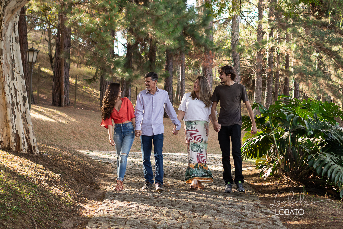 ensio-externo-de-15-anos-book-15anos-fotografa-em-barbacena-ensaios-fotograficos-park-hotel-mantiqueira-ponto-turistico-barbacena-park-hotel-mantiqueira-estudio-fotografico-em-barbacena-isabela-lobato-fotografia-melhor-fotografa-da-cidade-ensaio-15-anos