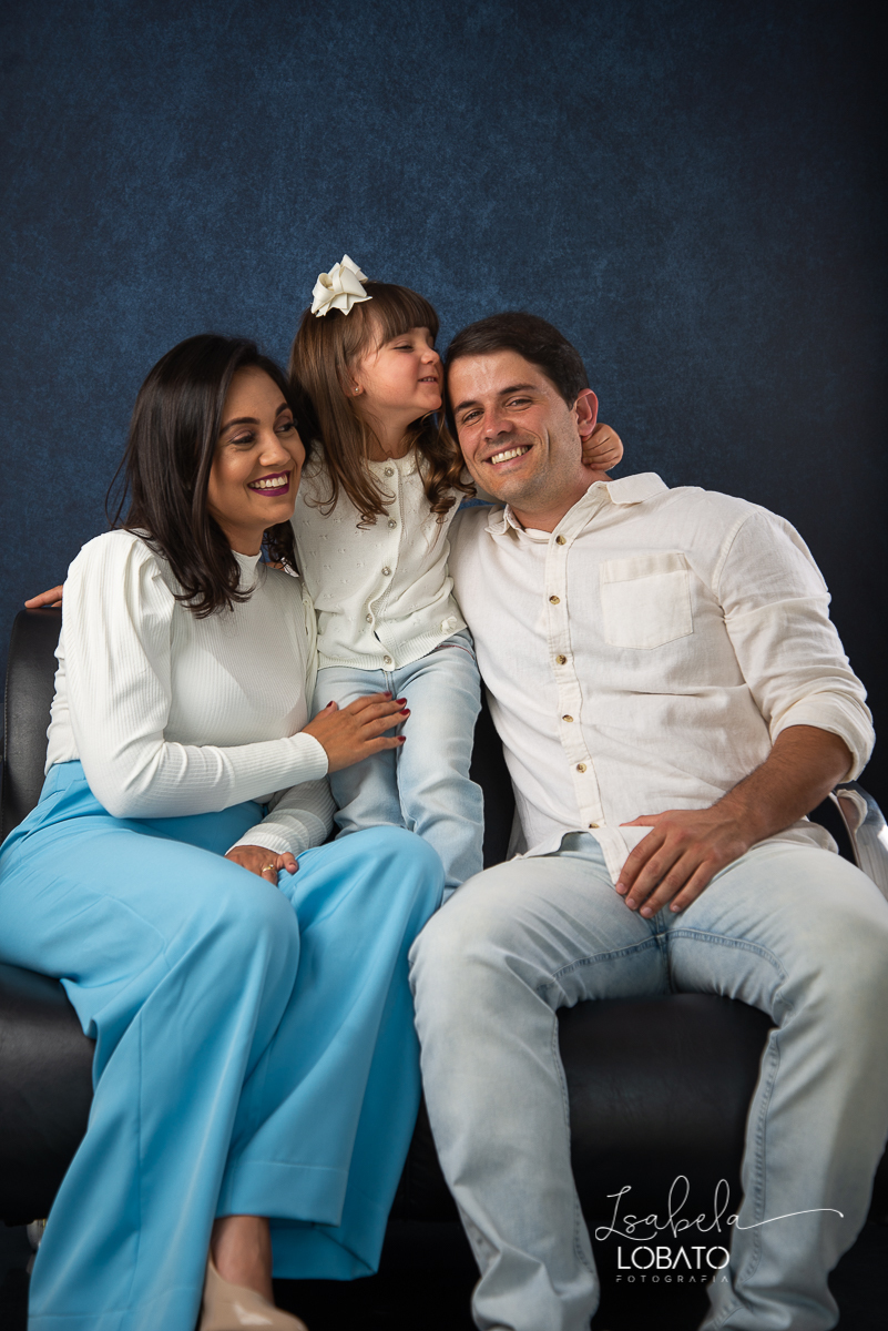 ensaio-familia-estudio-ensaio-fotografico-em-estudio-luz-de-estudio-fotografico-em-barbacena-isabela-lobato-fotografia-melhor-fotografa-de-barbacena-fotografa-de-crianca-fotografa-de-gestante-fotografa-de-casal-isabela-lobato-fotografia-estudio-fotografia
