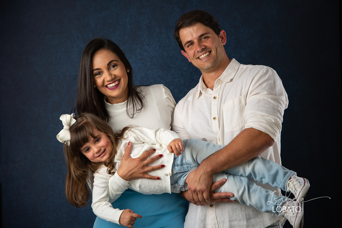 ensaio-familia-estudio-ensaio-fotografico-em-estudio-luz-de-estudio-fotografico-em-barbacena-isabela-lobato-fotografia-melhor-fotografa-de-barbacena-fotografa-de-crianca-fotografa-de-gestante-fotografa-de-casal-isabela-lobato-fotografia-estudio-fotografia