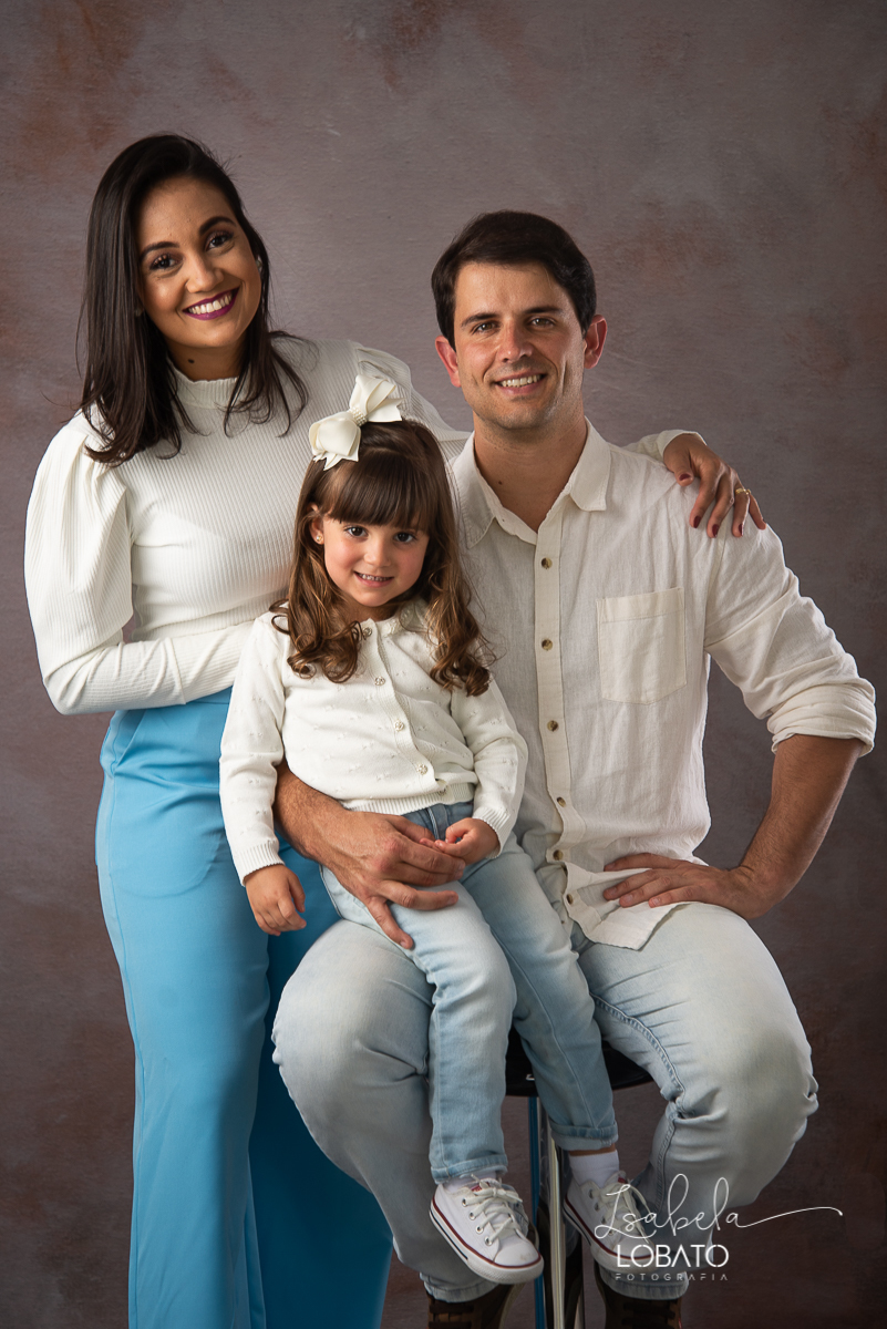ensaio-familia-estudio-ensaio-fotografico-em-estudio-luz-de-estudio-fotografico-em-barbacena-isabela-lobato-fotografia-melhor-fotografa-de-barbacena-fotografa-de-crianca-fotografa-de-gestante-fotografa-de-casal-isabela-lobato-fotografia-estudio-fotografia