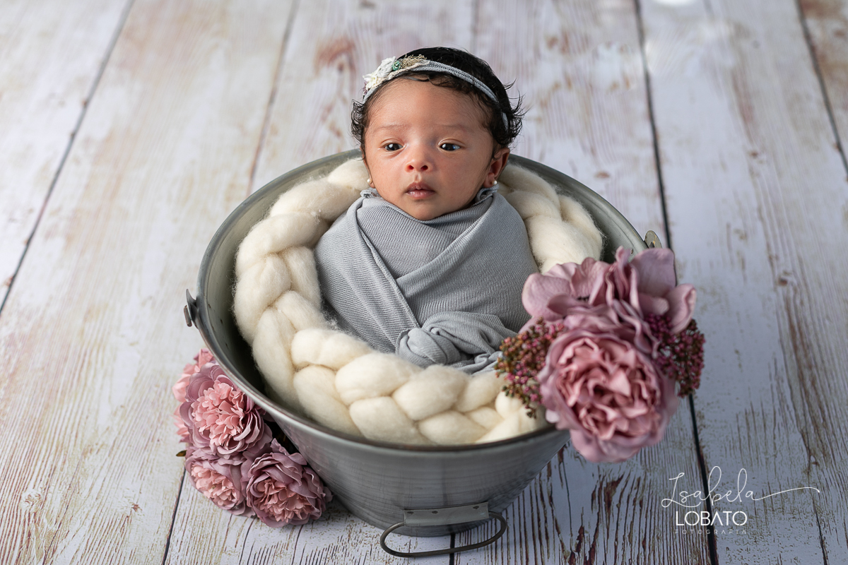 fotografia-de-bebes-foto-de-recem-nascido-ensaio-fotografico-de-bebe-recem-nascido-ensaio-newborn-bebes-primeiros-dias-lefotick-props-do-bem-acompanhamento-criativo-estudio-fotografico-para-bebes-melhor-fotografa-de-barbabacena-isabela-lobato-fotografia