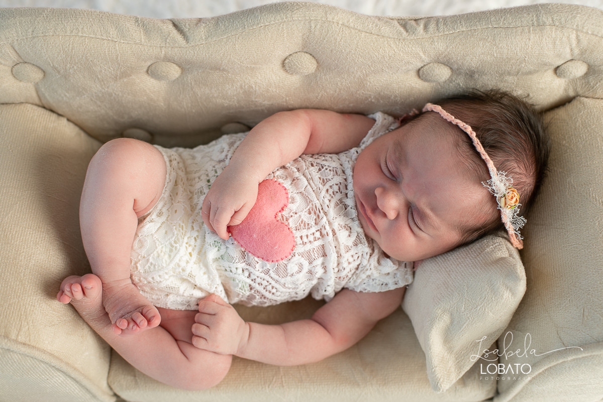 foto-de-recem-nascido-fotografia-de-bebes-ensaio-newborn-bebe-de-10-dias-primeiros-dias-bebes-fases-do-bebe-melhor-fotografa-de-bebes-em-barbacena-estudio-fotografico-infantil-isabela-lobato-fotografia-bebes-recem-nascido-poses