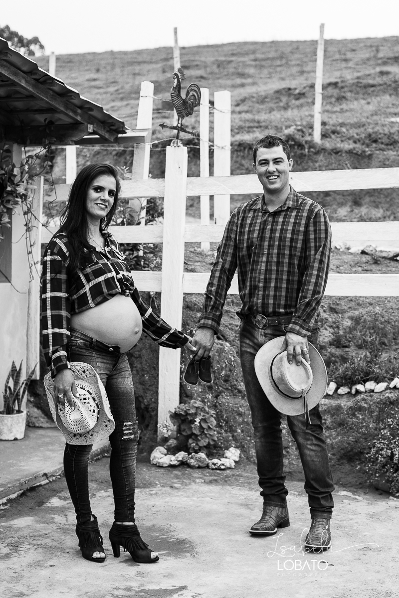 ensaio-gestante-gravidiva-gravida-look-gestante-bailarina-gravida-sapatilha-de-ponta-irmao-humano-dog-fotografa-de-gestante-estudio-fotografico-isabela-lobato-fotografia-dra-mariana-barroso-fotos-de-gestante-em-barbacena-melhor-fotografa-book-de-gestante